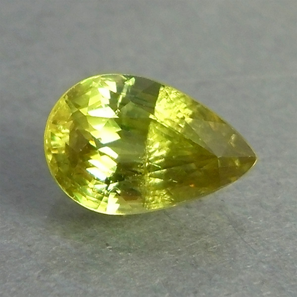 画像: スフェーン(1.53ct)