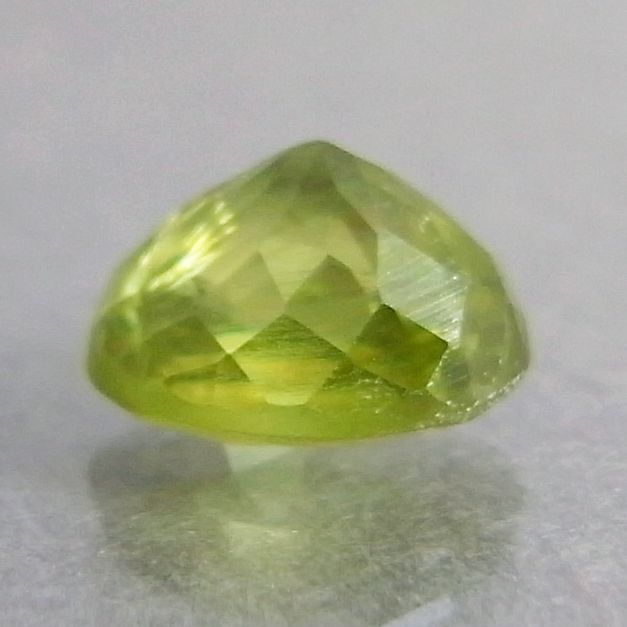 画像: スフェーン(1.748ct)