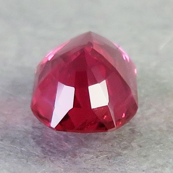 画像: ルビー(0.826ct)