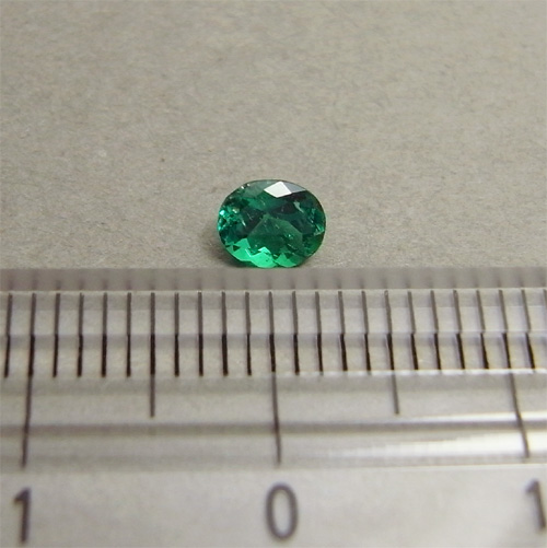 画像: エメラルド（0.29ct）　オーバル