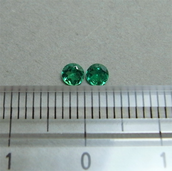 画像: エメラルド・ラウンド(直径3.1mm)・ペア（2p/0.20ct）