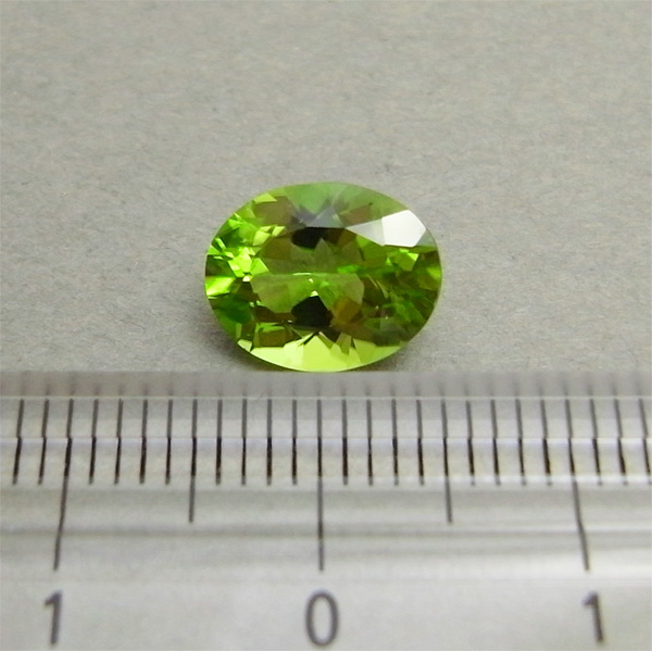 画像: ペリドット(2.59ct)