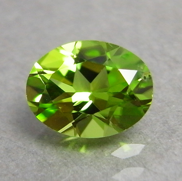 画像1: ペリドット(1.71ct)