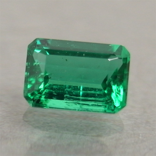 画像: エメラルド（0.13ct）